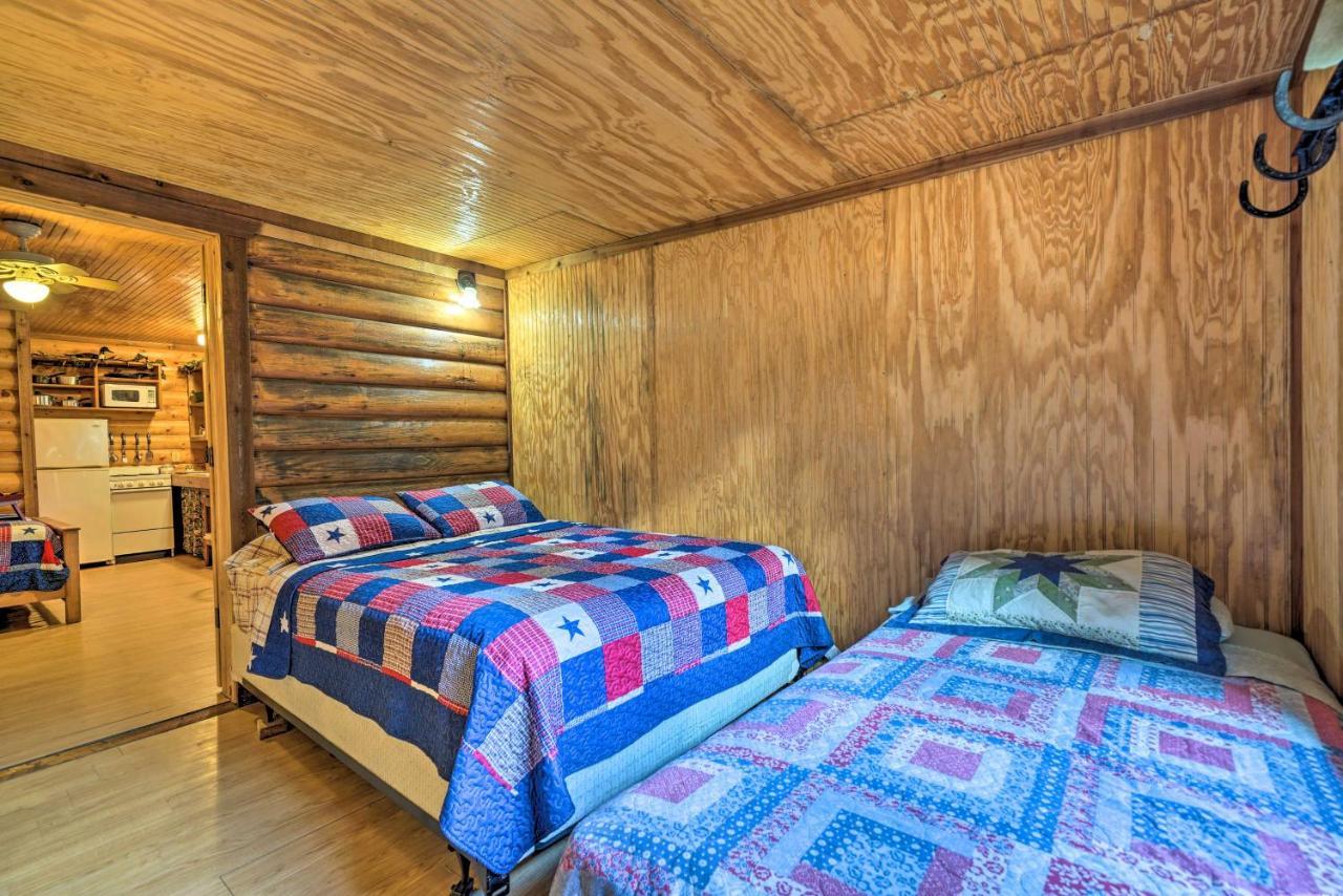 Cozy Davis Cabin With Deck - Nestled By Honey Creek! Buitenkant foto